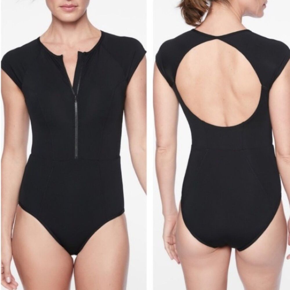 NWT ATHLETA Black Cortes Short Sleeve One Piece Bathing Swim Suit Size Small
